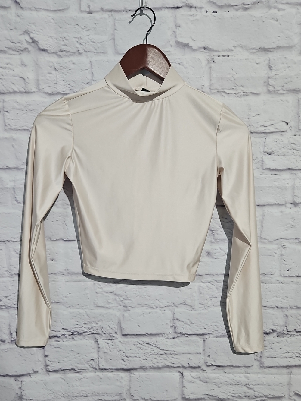 Wild fable Cream spandex long sleeve crop top